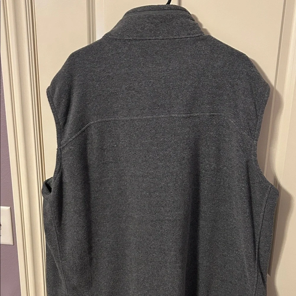 Patagonia Men's Charcoal Vest - Picture 4 of 5